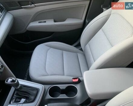 Сірий Хендай Елантра, об'ємом двигуна 2 л та пробігом 169 тис. км за 11700 $, фото 10 на Automoto.ua