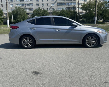 Серый Хендай Элантра, объемом двигателя 2 л и пробегом 128 тыс. км за 10900 $, фото 5 на Automoto.ua