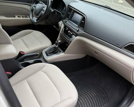 Серый Хендай Элантра, объемом двигателя 2 л и пробегом 115 тыс. км за 11150 $, фото 42 на Automoto.ua