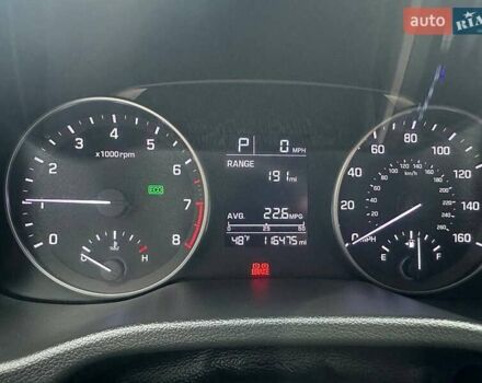 Серый Хендай Элантра, объемом двигателя 2 л и пробегом 185 тыс. км за 10500 $, фото 4 на Automoto.ua