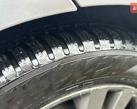 Серый Хендай Элантра, объемом двигателя 2 л и пробегом 190 тыс. км за 10200 $, фото 17 на Automoto.ua