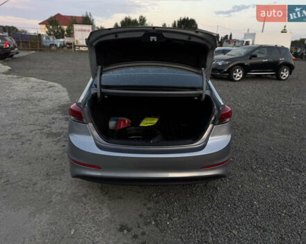 Сірий Хендай Елантра, об'ємом двигуна 2 л та пробігом 135 тис. км за 10899 $, фото 7 на Automoto.ua