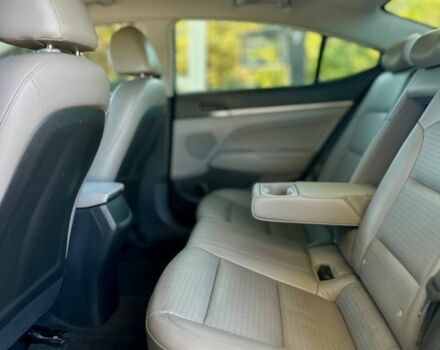 Серый Хендай Элантра, объемом двигателя 2 л и пробегом 199 тыс. км за 11299 $, фото 10 на Automoto.ua