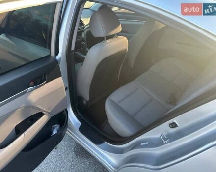 Серый Хендай Элантра, объемом двигателя 2 л и пробегом 185 тыс. км за 10500 $, фото 12 на Automoto.ua