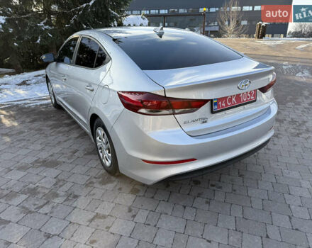 Серый Хендай Элантра, объемом двигателя 2 л и пробегом 138 тыс. км за 9900 $, фото 5 на Automoto.ua