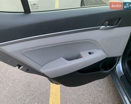 Сірий Хендай Елантра, об'ємом двигуна 2 л та пробігом 169 тис. км за 11700 $, фото 12 на Automoto.ua