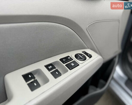 Серый Хендай Элантра, объемом двигателя 2 л и пробегом 135 тыс. км за 9999 $, фото 15 на Automoto.ua