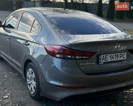 Серый Хендай Элантра, объемом двигателя 1.59 л и пробегом 179 тыс. км за 10699 $, фото 5 на Automoto.ua