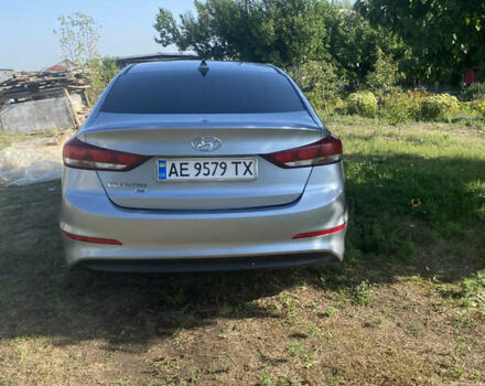 Сірий Хендай Елантра, об'ємом двигуна 2 л та пробігом 250 тис. км за 10000 $, фото 2 на Automoto.ua