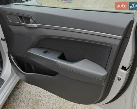 Серый Хендай Элантра, объемом двигателя 1.6 л и пробегом 47 тыс. км за 15800 $, фото 33 на Automoto.ua