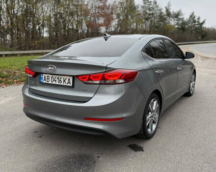 Серый Хендай Элантра, объемом двигателя 2 л и пробегом 132 тыс. км за 13500 $, фото 4 на Automoto.ua