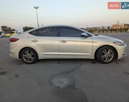 Серый Хендай Элантра, объемом двигателя 2 л и пробегом 145 тыс. км за 9990 $, фото 3 на Automoto.ua