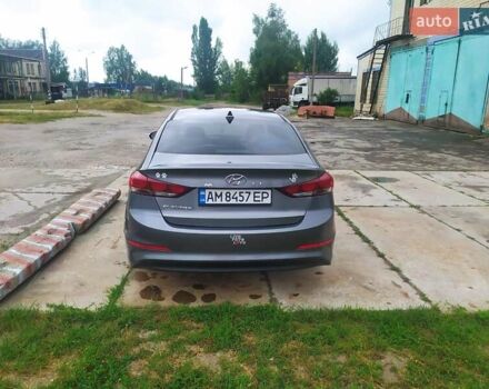 Серый Хендай Элантра, объемом двигателя 2 л и пробегом 170 тыс. км за 12000 $, фото 2 на Automoto.ua