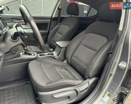 Сірий Хендай Елантра, об'ємом двигуна 2 л та пробігом 148 тис. км за 9900 $, фото 24 на Automoto.ua
