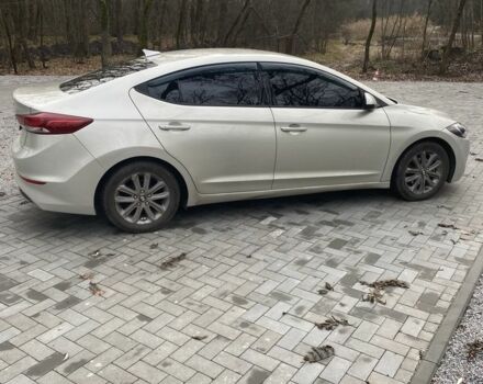 Серый Хендай Элантра, объемом двигателя 2 л и пробегом 205 тыс. км за 11100 $, фото 4 на Automoto.ua