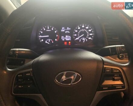 Серый Хендай Элантра, объемом двигателя 2 л и пробегом 228 тыс. км за 10800 $, фото 8 на Automoto.ua