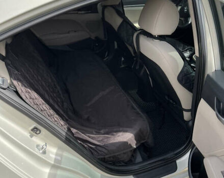 Серый Хендай Элантра, объемом двигателя 2 л и пробегом 135 тыс. км за 12300 $, фото 12 на Automoto.ua