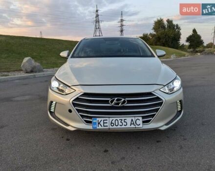 Серый Хендай Элантра, объемом двигателя 2 л и пробегом 145 тыс. км за 9990 $, фото 1 на Automoto.ua