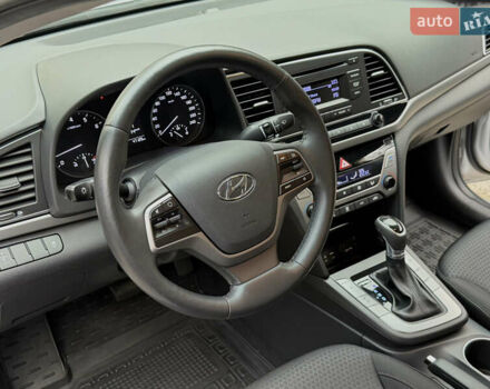 Серый Хендай Элантра, объемом двигателя 1.6 л и пробегом 47 тыс. км за 15800 $, фото 52 на Automoto.ua