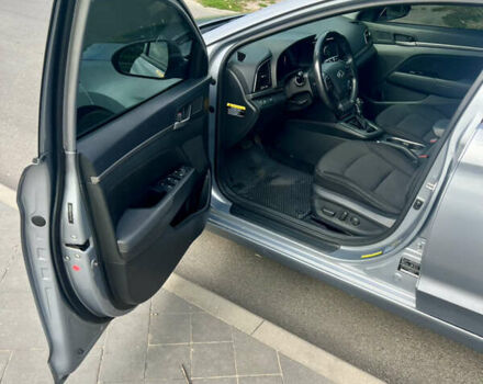 Серый Хендай Элантра, объемом двигателя 2 л и пробегом 169 тыс. км за 13300 $, фото 48 на Automoto.ua