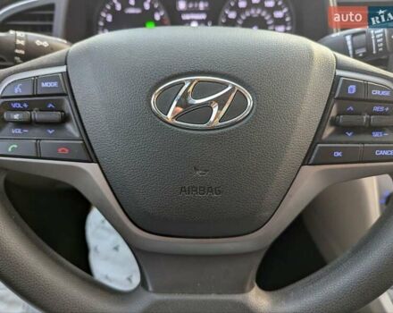 Серый Хендай Элантра, объемом двигателя 2 л и пробегом 145 тыс. км за 9990 $, фото 9 на Automoto.ua