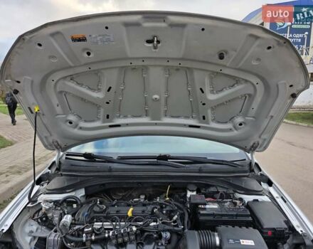 Серый Хендай Элантра, объемом двигателя 2 л и пробегом 197 тыс. км за 9999 $, фото 6 на Automoto.ua