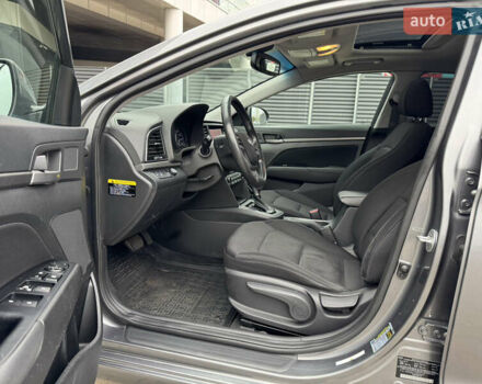 Сірий Хендай Елантра, об'ємом двигуна 2 л та пробігом 148 тис. км за 9900 $, фото 9 на Automoto.ua