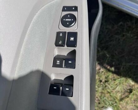 Серый Хендай Элантра, объемом двигателя 2 л и пробегом 157 тыс. км за 12500 $, фото 16 на Automoto.ua