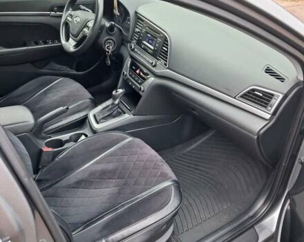 Хендай Элантра 2017 в Кропивницком (Кировограде) на Automoto.ua Серый Хендай Элантра, объемом двигателя 2 л и пробегом 177 тыс. км за 10900 $, фото 4 на Automoto.ua