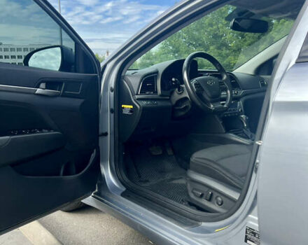 Серый Хендай Элантра, объемом двигателя 2 л и пробегом 169 тыс. км за 13300 $, фото 47 на Automoto.ua