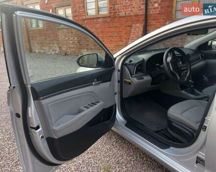 Сірий Хендай Елантра, об'ємом двигуна 2 л та пробігом 101 тис. км за 11900 $, фото 18 на Automoto.ua