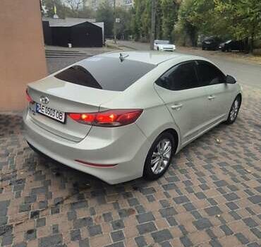 Хендай Элантра 2017 в Новомосковске на Automoto.ua Серый Хендай Элантра, объемом двигателя 2 л и пробегом 205 тыс. км за 9700 $, фото 1 на Automoto.ua