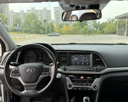 Серый Хендай Элантра, объемом двигателя 2 л и пробегом 82 тыс. км за 14500 $, фото 16 на Automoto.ua
