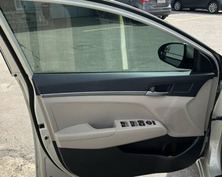 Серый Хендай Элантра, объемом двигателя 2 л и пробегом 135 тыс. км за 12300 $, фото 7 на Automoto.ua