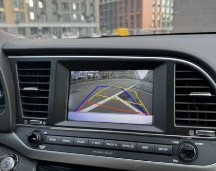 Сірий Хендай Елантра, об'ємом двигуна 2 л та пробігом 110 тис. км за 8800 $, фото 10 на Automoto.ua