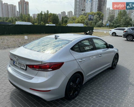 Серый Хендай Элантра, объемом двигателя 2 л и пробегом 82 тыс. км за 14500 $, фото 7 на Automoto.ua