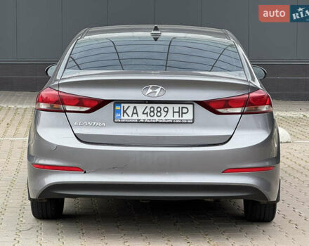 Сірий Хендай Елантра, об'ємом двигуна 2 л та пробігом 148 тис. км за 9900 $, фото 7 на Automoto.ua