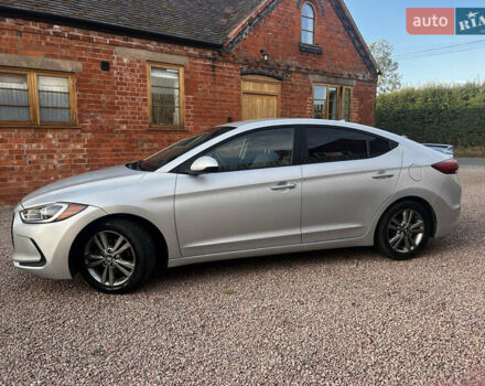 Сірий Хендай Елантра, об'ємом двигуна 2 л та пробігом 101 тис. км за 11900 $, фото 7 на Automoto.ua