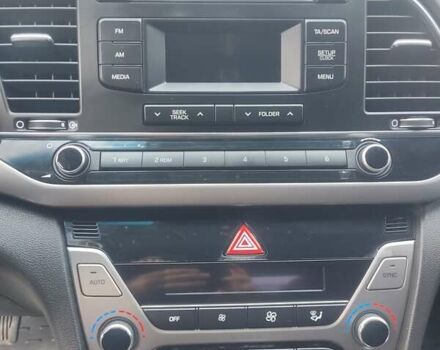 Сірий Хендай Елантра, об'ємом двигуна 2 л та пробігом 74 тис. км за 14700 $, фото 22 на Automoto.ua