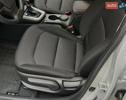 Серый Хендай Элантра, объемом двигателя 1.6 л и пробегом 47 тыс. км за 15800 $, фото 51 на Automoto.ua