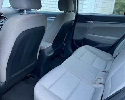 Серый Хендай Элантра, объемом двигателя 1.4 л и пробегом 189 тыс. км за 12300 $, фото 5 на Automoto.ua