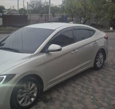 Хендай Элантра 2017 в Новомосковске на Automoto.ua Серый Хендай Элантра, объемом двигателя 2 л и пробегом 205 тыс. км за 9700 $, фото 5 на Automoto.ua