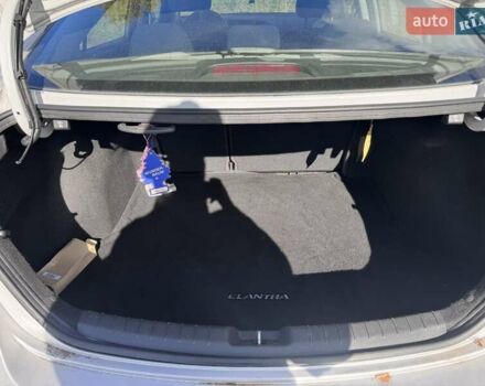 Серый Хендай Элантра, объемом двигателя 2 л и пробегом 157 тыс. км за 12500 $, фото 17 на Automoto.ua