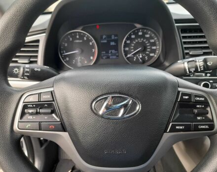 Серый Хендай Элантра, объемом двигателя 2 л и пробегом 69 тыс. км за 11500 $, фото 10 на Automoto.ua