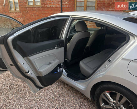 Сірий Хендай Елантра, об'ємом двигуна 2 л та пробігом 101 тис. км за 11900 $, фото 19 на Automoto.ua