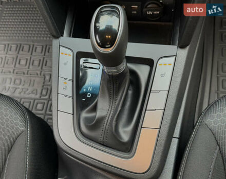 Серый Хендай Элантра, объемом двигателя 1.6 л и пробегом 47 тыс. км за 15800 $, фото 39 на Automoto.ua