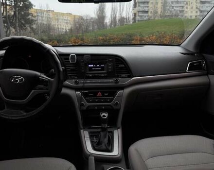 Серый Хендай Элантра, объемом двигателя 2 л и пробегом 228 тыс. км за 10800 $, фото 6 на Automoto.ua