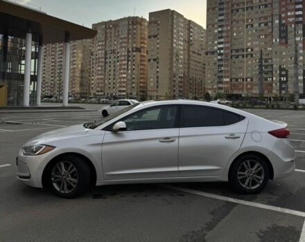 Сірий Хендай Елантра, об'ємом двигуна 2 л та пробігом 110 тис. км за 8800 $, фото 1 на Automoto.ua