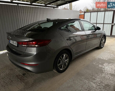 Серый Хендай Элантра, объемом двигателя 2 л и пробегом 35 тыс. км за 13300 $, фото 5 на Automoto.ua