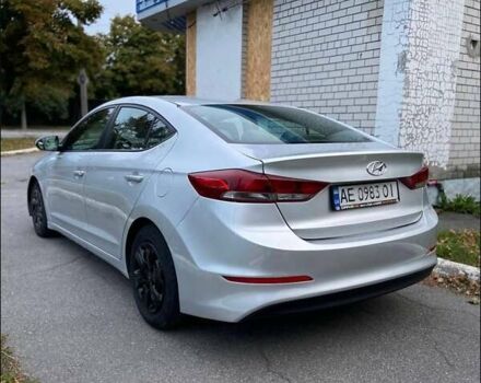 Серый Хендай Элантра, объемом двигателя 1.4 л и пробегом 189 тыс. км за 12300 $, фото 2 на Automoto.ua